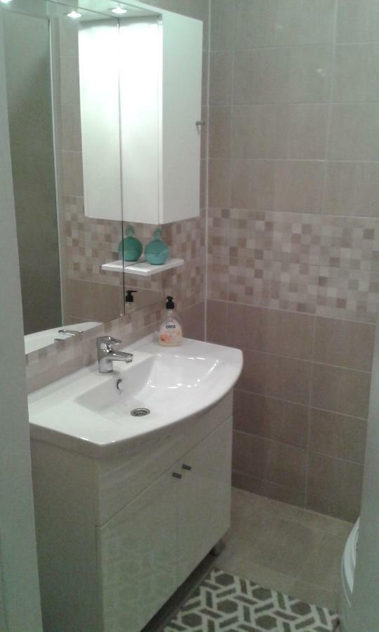 Apartman Tomic Apartamento Korenica Exterior foto